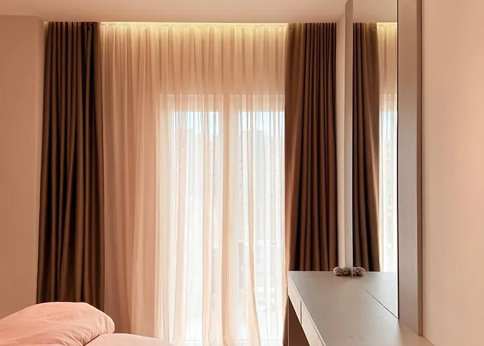 Solix Loft Center 地拉那